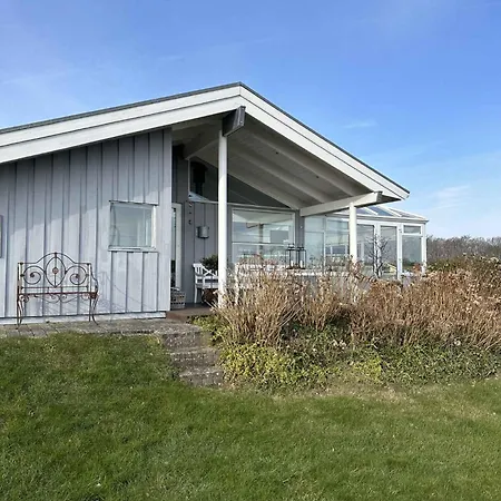 Lovely Summer House With Sea View Holiday home *