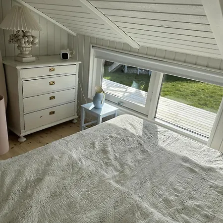 Lovely Summer House With Sea View Σπίτι διακοπών Sjolund